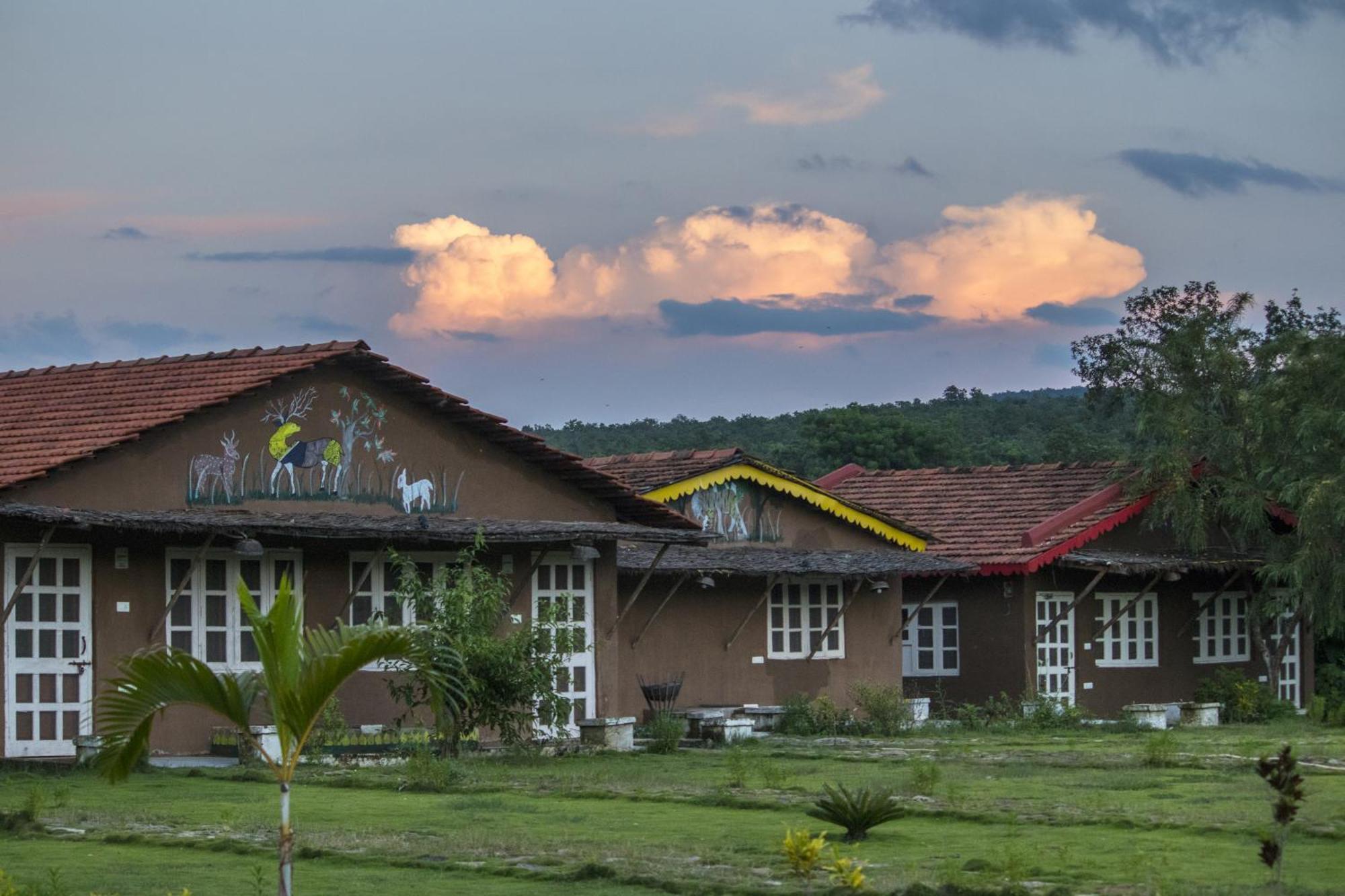 Wow Stayz2 Pachmarhi Foothill Cottages Exteriér fotografie