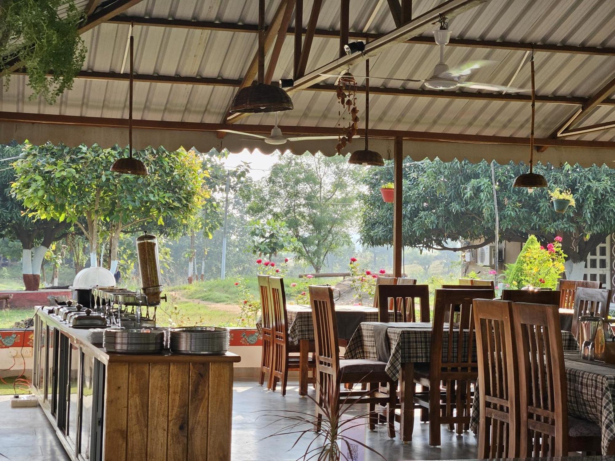 Wow Stayz2 Pachmarhi Foothill Cottages Exteriér fotografie